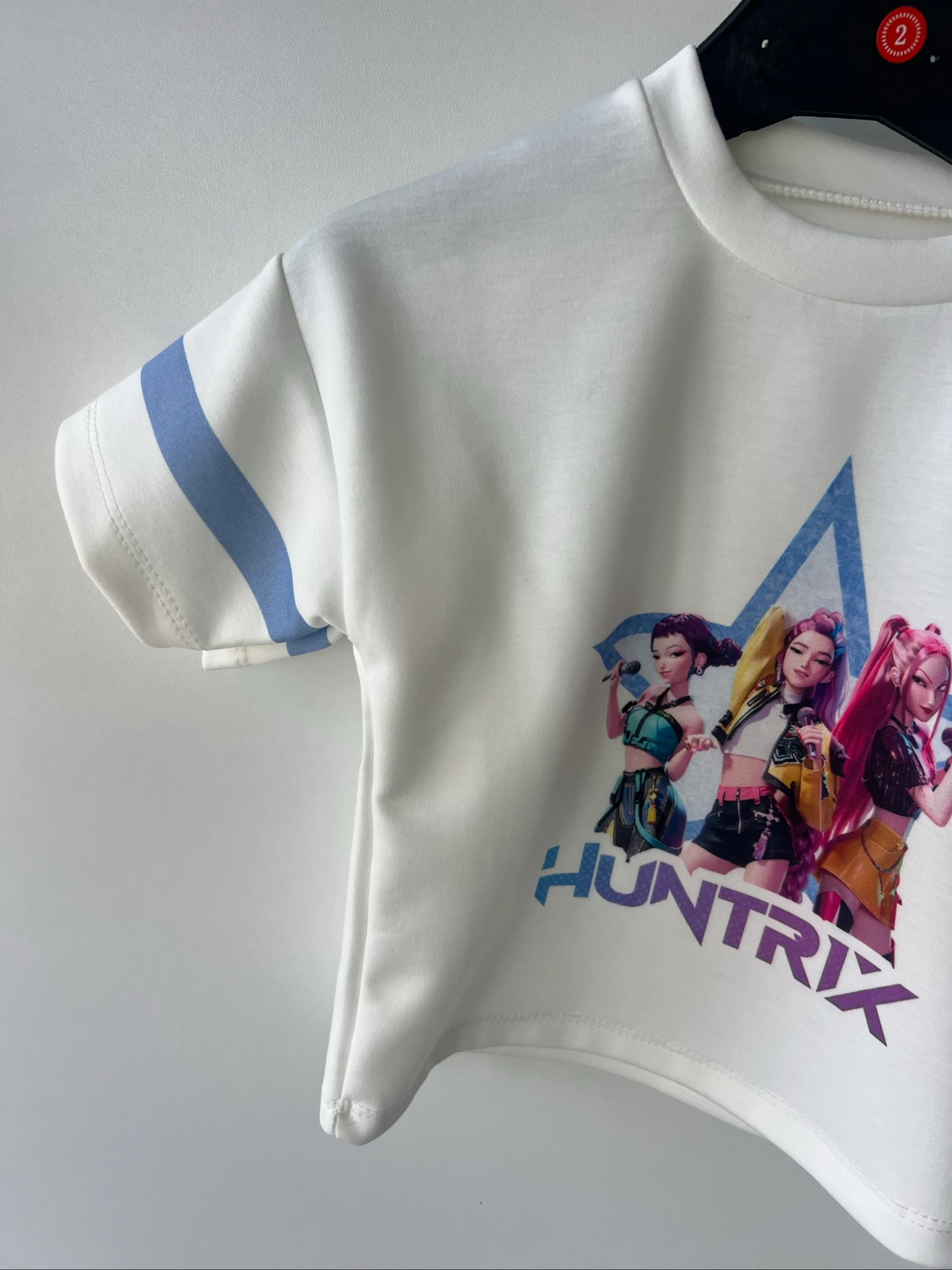 💙 Conjunto infantil Huntrix azul – T-shirt + Short 💙 – photo 3
